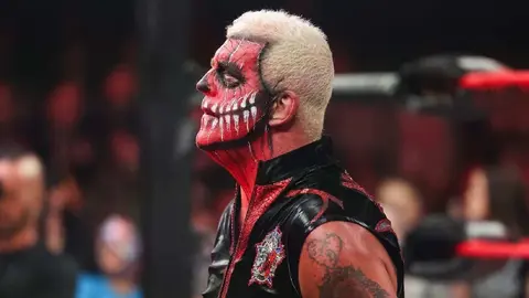 Dustin Rhodes recuerda a su papá en su primer discurso como nuevo campeón de TNT: "Desearía que estuvieras aquí"