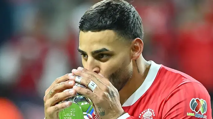 Alexis Vega y su imponente tatuaje tras conquistar la 11 con Toluca