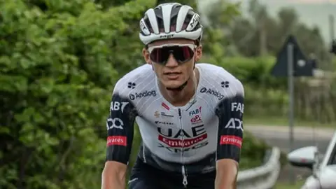 Isaac del Toro gana Etapa 2 de la Vuelta a Austria y escala posiciones en clasificación