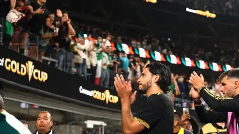 Selección Mexicana causa locura en su llegada a Houston