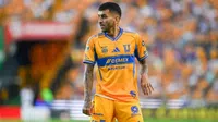 Ángel Correa debuta como titular en su nueva casa
