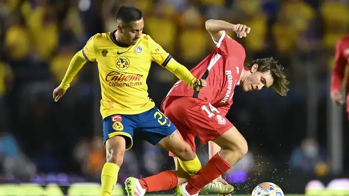 Álvaro Morales advierte a América: "Si no ganan a Toluca se van al carajo"