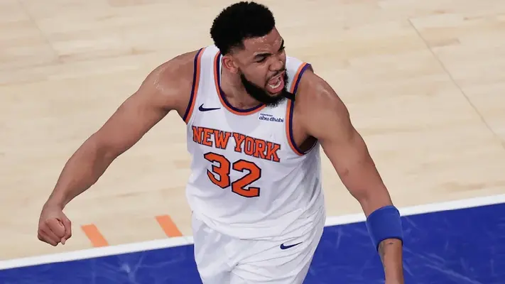 Knicks aplastan a los Pacers para mantenerse con vida en las Finales de Conferencia
