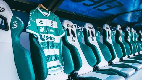 Corinthians no podrá fichar jugadores hasta pagar su deuda con Santos Laguna
