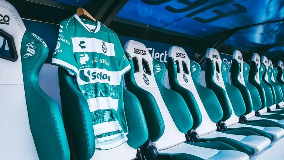 Corinthians no podrá fichar jugadores hasta pagar su deuda con Santos Laguna