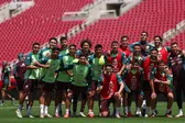 Afición lleva serenata a Selección Mexicana previo a partido contra Suiza