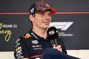 Max Verstappen; genio en la pista y en el terreno de juego