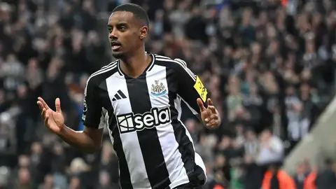 Liverpool no planea segunda oferta por Alexander Isak, según reportes