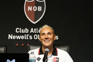 Periodista argentino estalla contra Keylor Navas ante posible llegada a Pumas