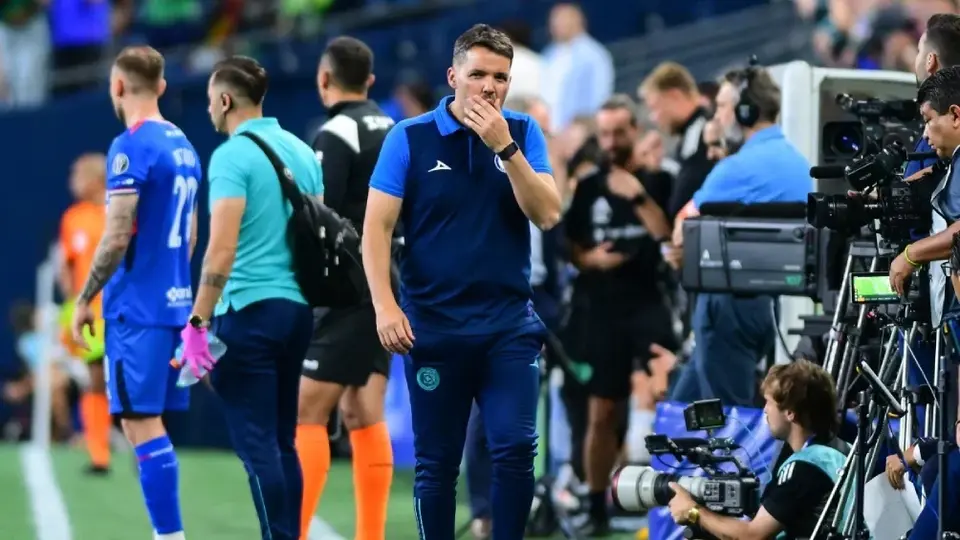 ¿Nicolás Larcamón se va de Cruz Azul? La directiva toma decisión tras la goleada de 7-0