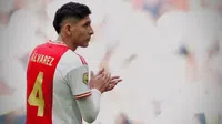 Edson Álvarez dentro del club de los 100 en Ajax