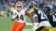 Houston Texans firman al corredor Nick Chubb con un contrato a un año