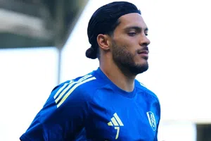 Raúl Jiménez destaca pretemporada con Fulham que incluyó golazo