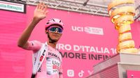 ¡Sigue en la cima! Isaac del Toro mantiene liderato del Giro de Italia tras Etapa 12