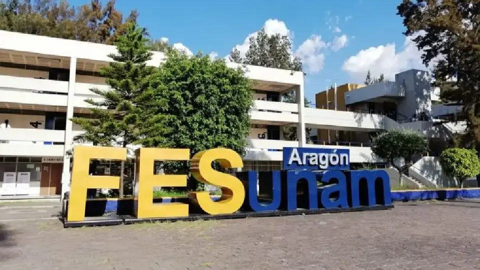 Egresados de FES Aragón sin título: lanzan programa especial para obtenerlo