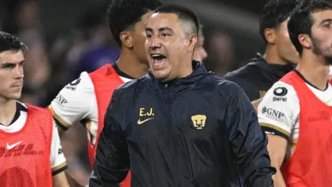¿Respuesta a Mohamed? Efraín Juárez manda mensaje en redes