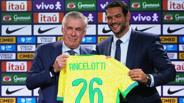 ¿Se olvida de Vinícius? Ancelotti no mencionó al jugador del Real Madrid en su discurso de bienvenida