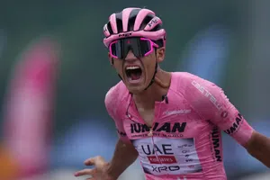 Conade se 'cuelga' a Isaac del Toro; usuarios lanzan críticas al organismo