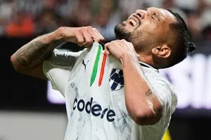 Argentinos se burlan de Rayados por su eliminación en Mundial de Clubes