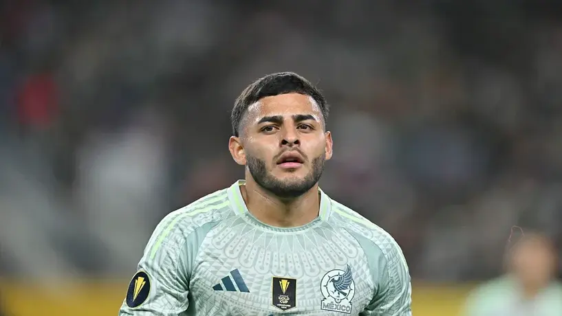 ¡Falsa alarma! Alexis Vega no es buscado por Galatasaray