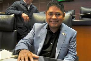 De La Academia al Senado: Erasmo Catarino rinde protesta como legislador