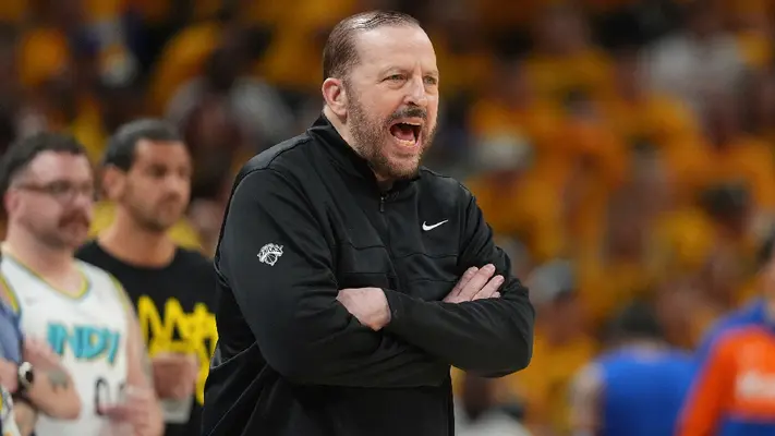 Knicks despiden al entrenador Thibodeau tras llegar a las finales del Este por 1ra vez en 25 años