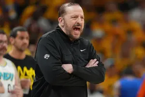 Knicks despiden al entrenador Thibodeau tras llegar a las finales del Este por 1ra vez en 25 años