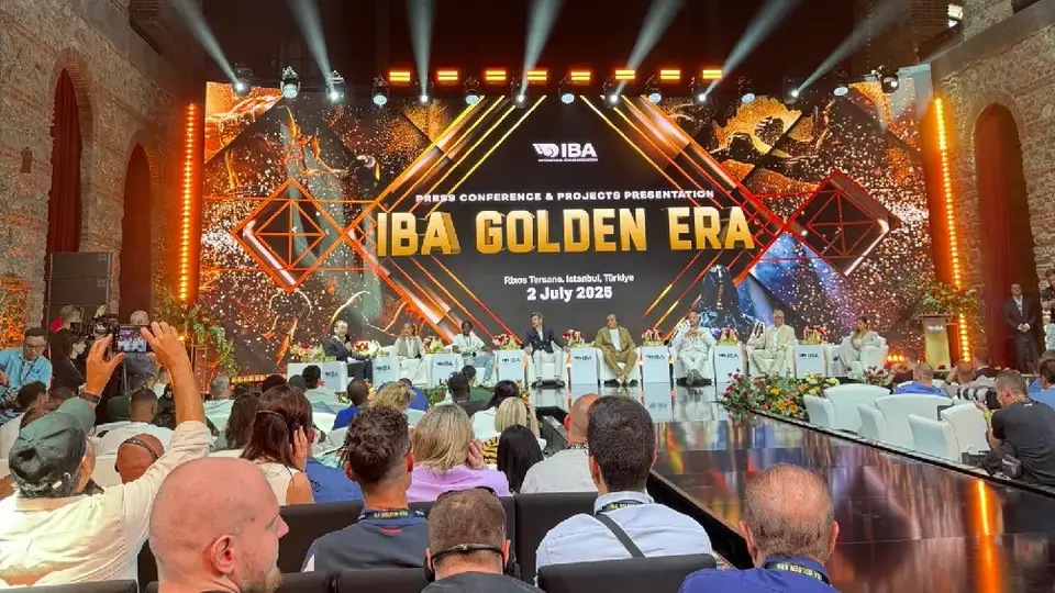 IBA presentó los nuevos cinturones de su Golden Era para revolucionar al boxeo
