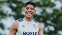 Edson Álvarez entrena con West Ham en medio de rumores sobre posible salida