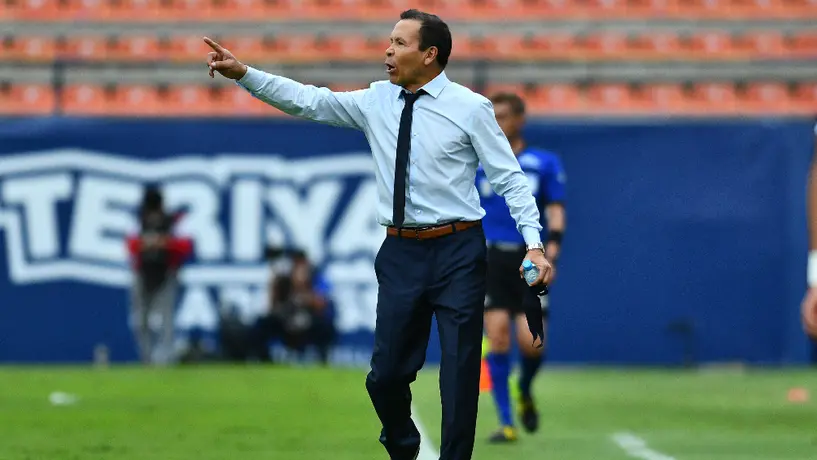 Profe Cruz vuelve al banquillo tras cuatro años; dirigirá al Deportivo Malacateco de Guatemala