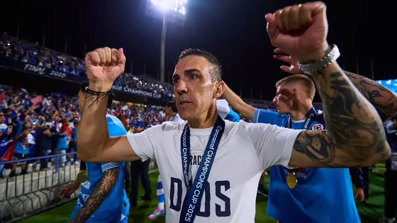 ¿Se despide de la afición? Vicente Sánchez festejó junto con los seguidores celestes