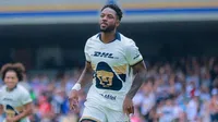 ¡Impacto inmediato! Álvaro Angulo marca gol en su debut con Pumas