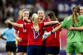 Noruega venció a Finlandia para colocarse como líder del Grupo A en la Euro Femenina