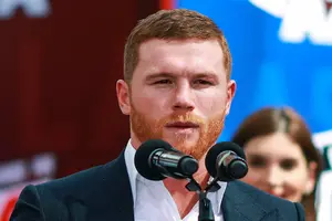 Canelo Álvarez acerca de una posible revancha contra Bivol: "No es necesaria, pero sí la quiero"