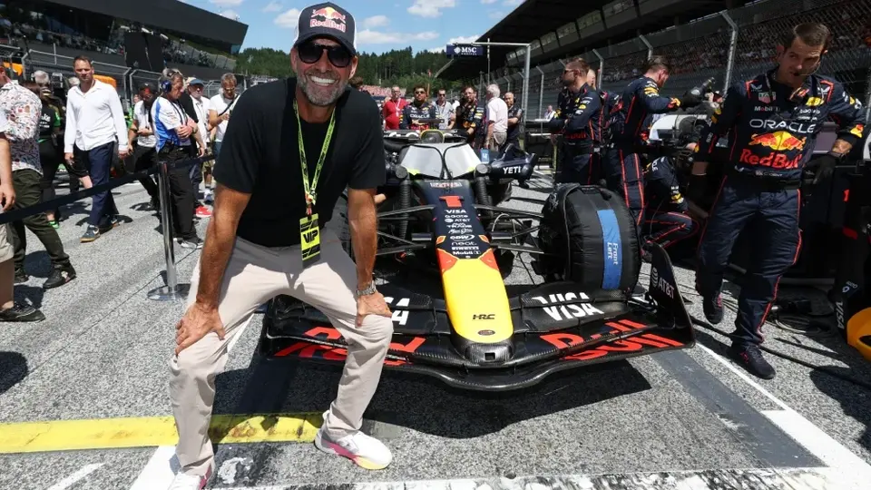 ¡De las canchas a las pistas! Jürgen Klopp fue invitado de Red Bull en el Gran Premio de Austria