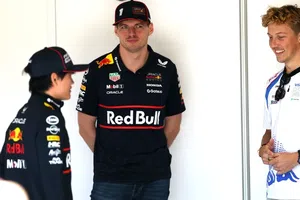 Helmut Marko critica a los compañeros de Max Verstappen: "Fallan cuando intentan seguirle el ritmo"