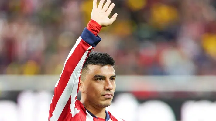 "Nos vamos a arrepentir", "estamos devastados": Afición de Chivas explota por la salida del 'Nene' Beltrán
