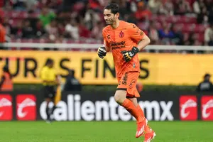 ¡No está retirado! Jesús Corona fue registrado por Xolos para el Apertura 2025