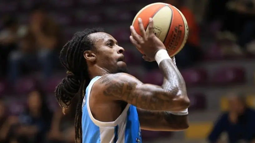 “La presión crea diamantes”: Terrell Brown listo para brillar ante Rayos en los Cuartos de Final