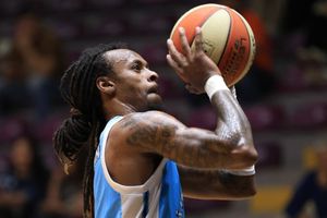 “La presión crea diamantes”: Terrell Brown listo para brillar ante Rayos en los Cuartos de Final