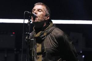 Muere hombre al caer durante concierto de Oasis en el estadio Wembley de Londres