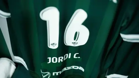 ¡De buenos bigotes! Así presento León a Jordi Cortizo justo antes del juego ante Rayados