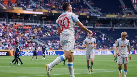 ¡Mal comienzo! Pachuca cae ante Salzburgo en su debut en el Mundial de Clubes