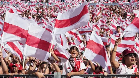 Hinchas visitantes regresan a la liga argentina tras 12 años de veda