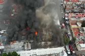 Dos incendios en CDMX arrasan con bodega de ropa y puestos de mercado