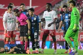 ¿El oso del torneo? 'Choco' Manzanarez y su polémica reacción en el Necaxa vs Querétaro