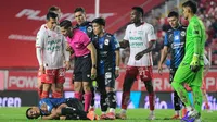 ¿El oso del torneo? 'Choco' Manzanarez y su polémica reacción en el Necaxa vs Querétaro
