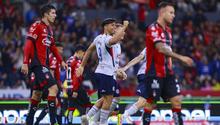 Cruz Azul, en los últimos minutos, le saca el empate a los rojinegros con Hat-Trick de Sepúlveda