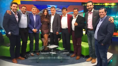 Narrador se despide de Televisa tras 16 años: Su emotivo mensaje conmueve a todos