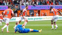AZ de Mateo Chávez recata el empate en su visita a Volendam